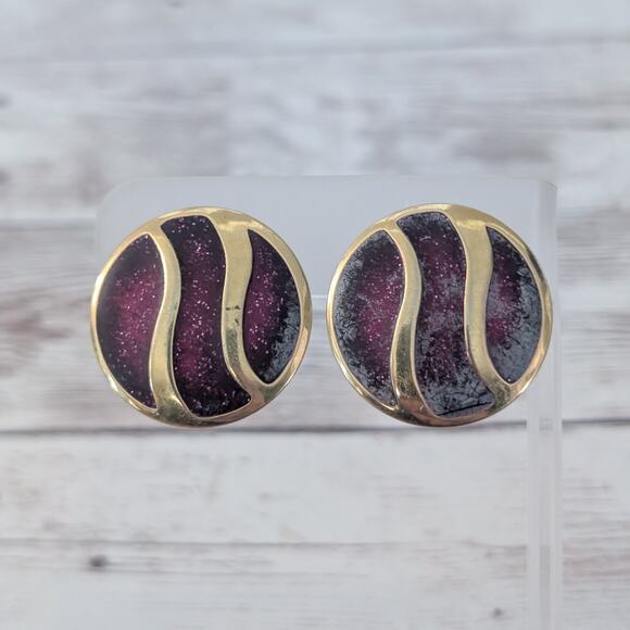 Vintage Clip On Earrings Dark Red & Gold Tone - Damaged - Picture 1 of 7